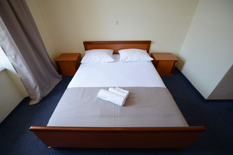 Hotel Sidro Milna  Eksteriør bilde